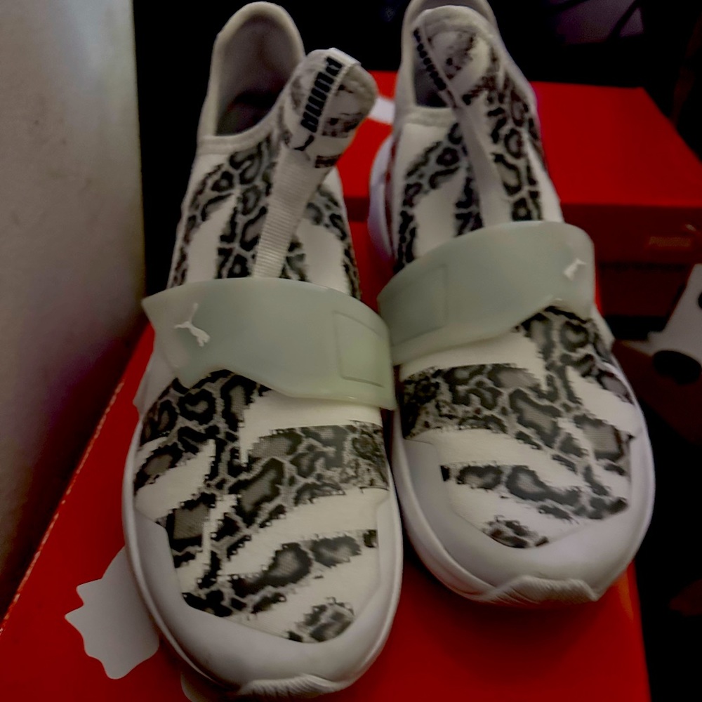 puma tennis shoes